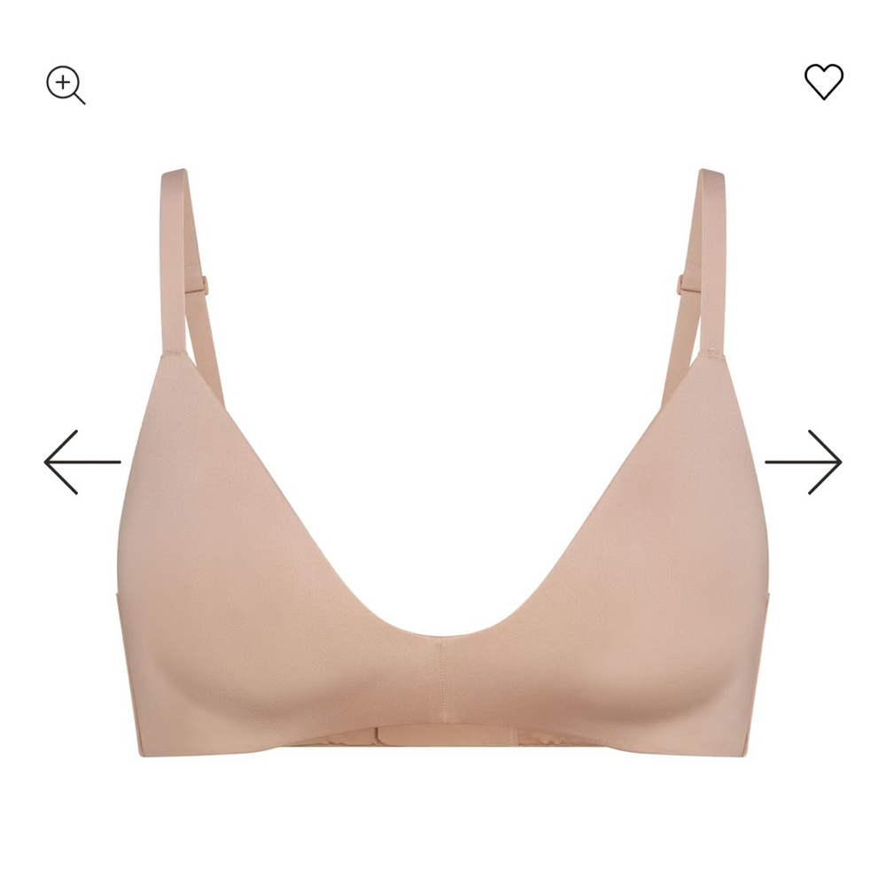 SKIMS WIRELESS FORM T-SHIRT DEMI BRA